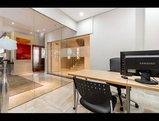 205M² OFFICE FOR SALE IN CAPE TOWN CITY CENTRE